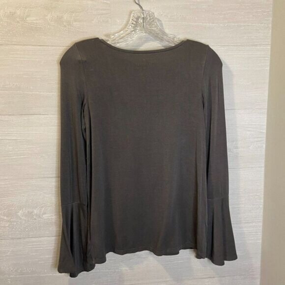American Eagle’s Soft and‎ Sexy V neck Bell Sleeve Super Soft Women's Top - Picture 5 of 7